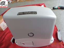 Μοτέρ για συρόμενες γκαραζόπορτες και μηχανισμοί αυλόπορτας Inox Gionis.